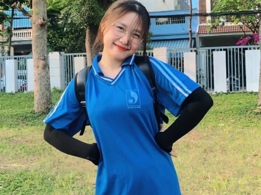 Mông của Dương Thị Minh thật sự cuốn hút